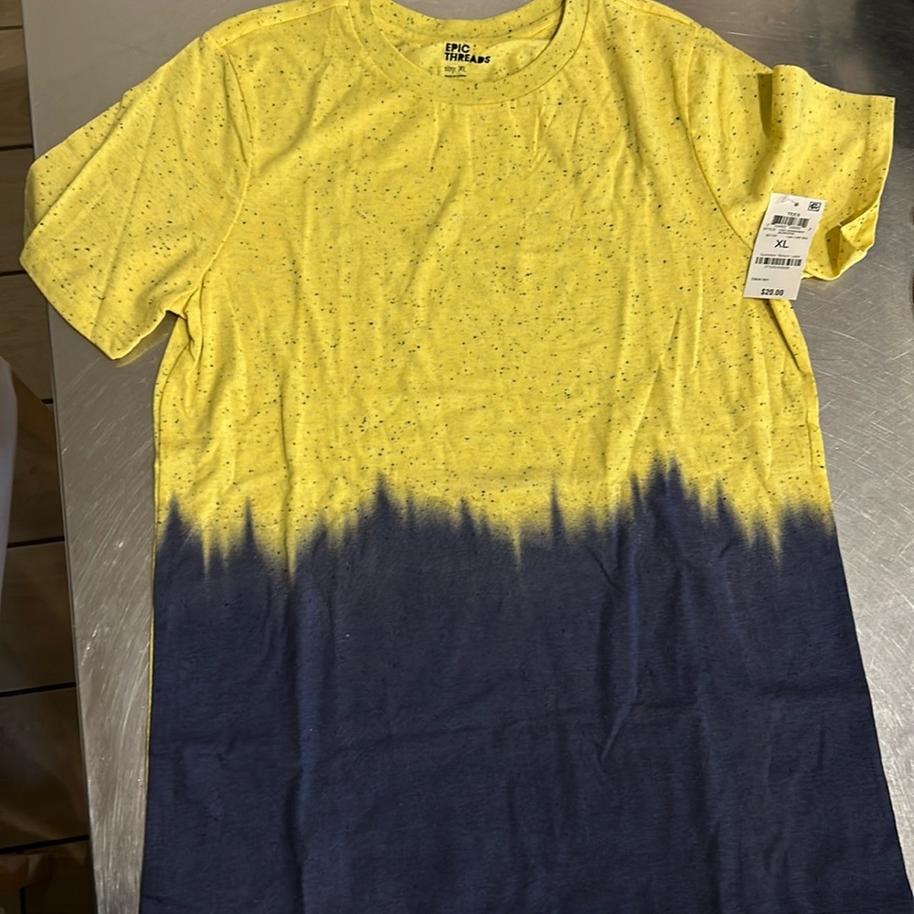 Epic Threads boys XL tshirt